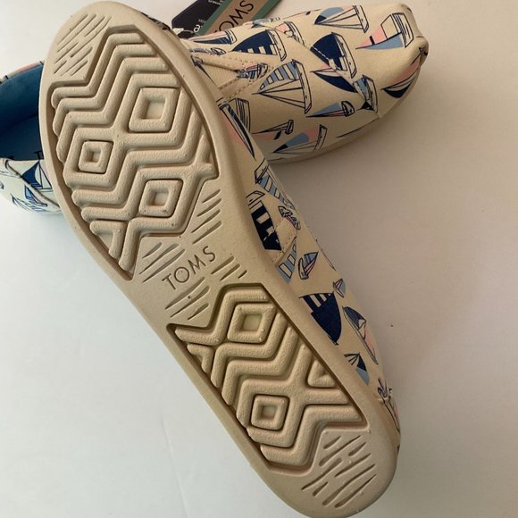 TOMS Alpargata "Natural Sailboat Print" Canvas Size 8 1/2 NWT - Picture 4 of 6